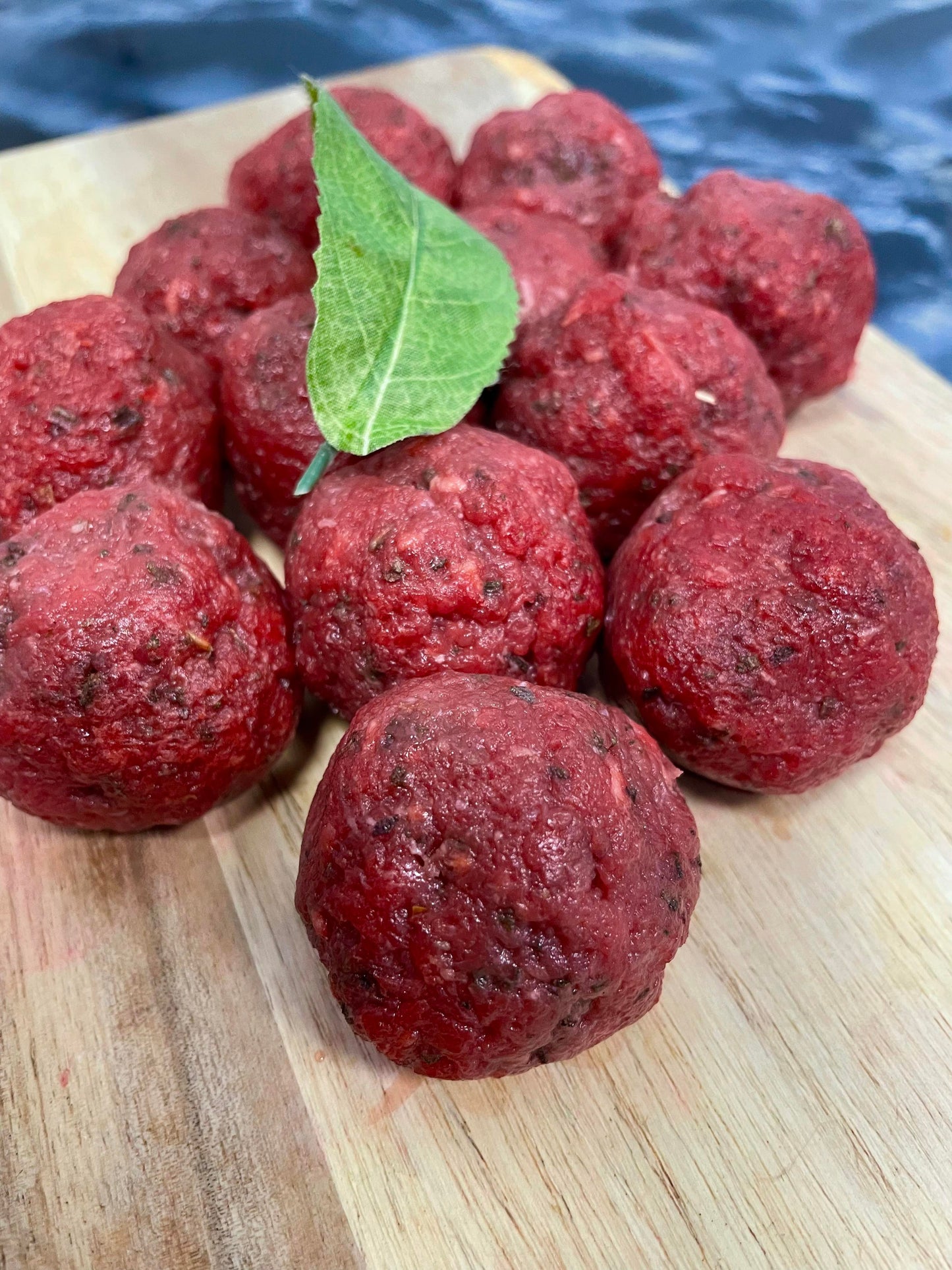 Less Than 3% Fat Tomato & Basil Meatballs